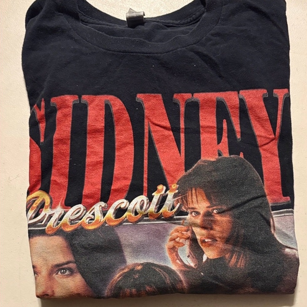 Scream Black Graphic Tee with Red and White Print